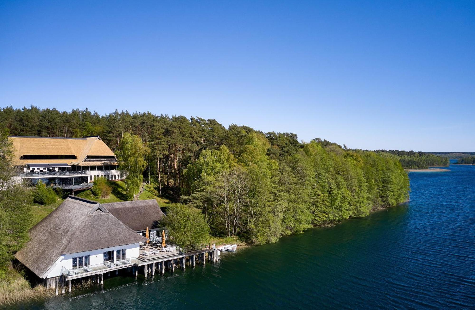 Van Der Valk Naturresort Drewitz Nossentiner Huette ภายนอก รูปภาพ